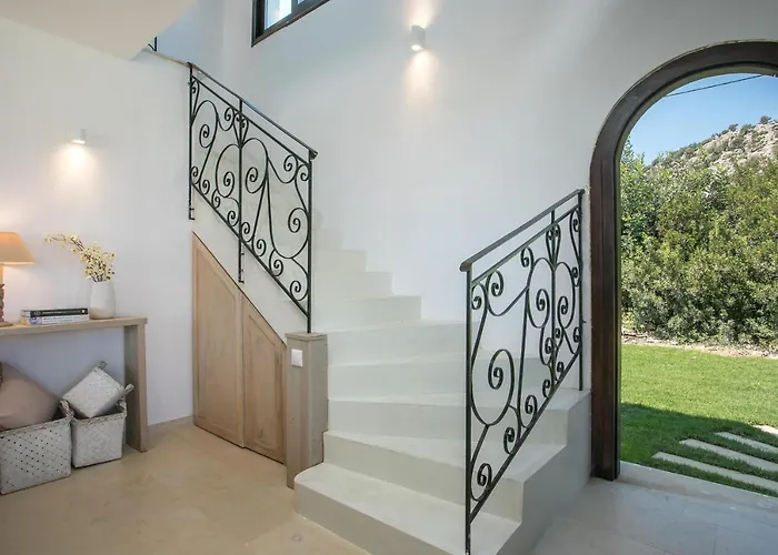 Exclusive Olive & Herb Villa, Mountain To Sea Views, Rhodes